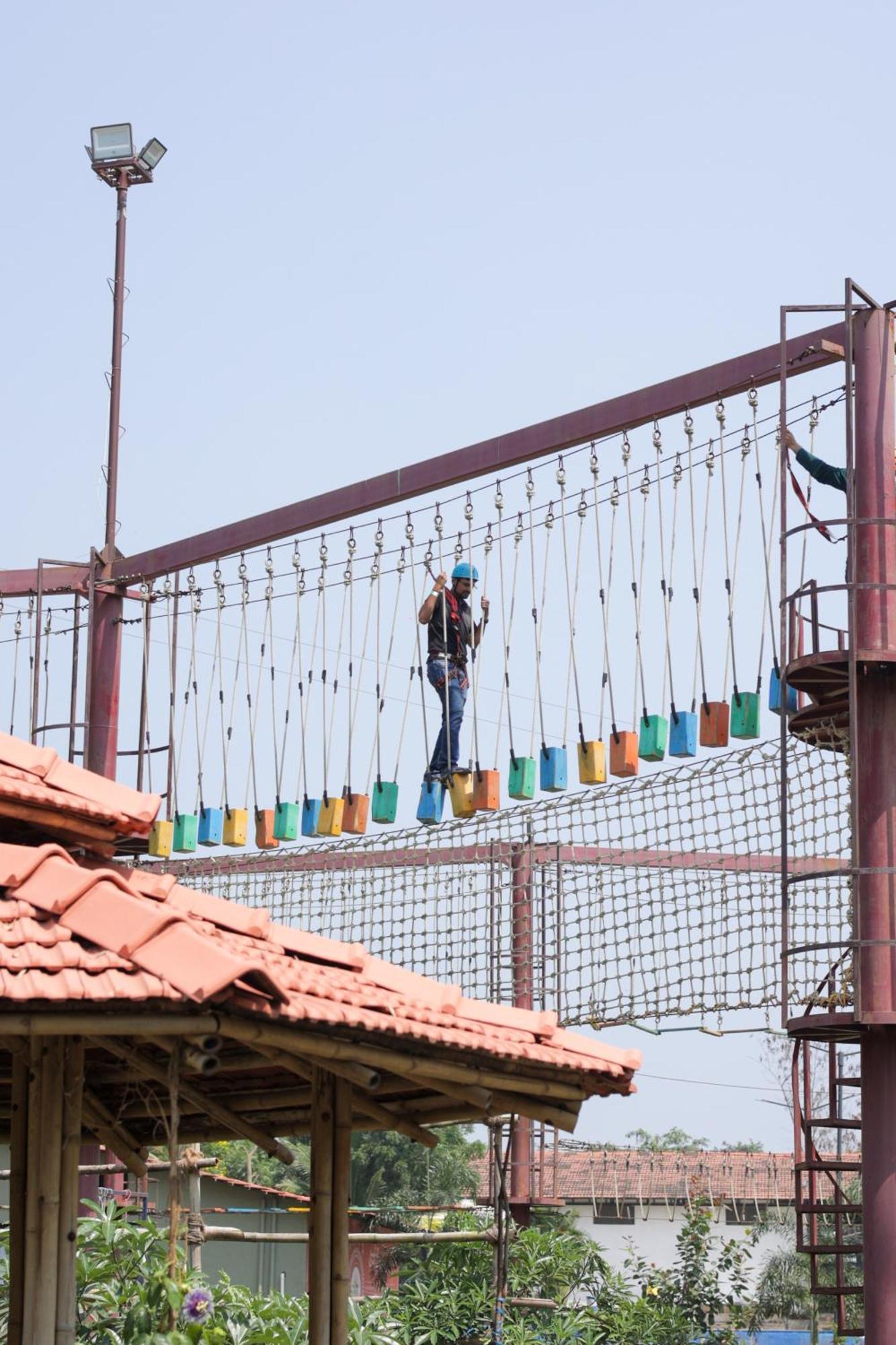 Vits Roccia Hill Resort And Adventure Park, Navapur Songadh Buitenkant foto